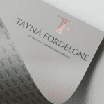 Papel timbrado personalizado com logotipo TF de Taynã Fordelone em impressão metalizada.