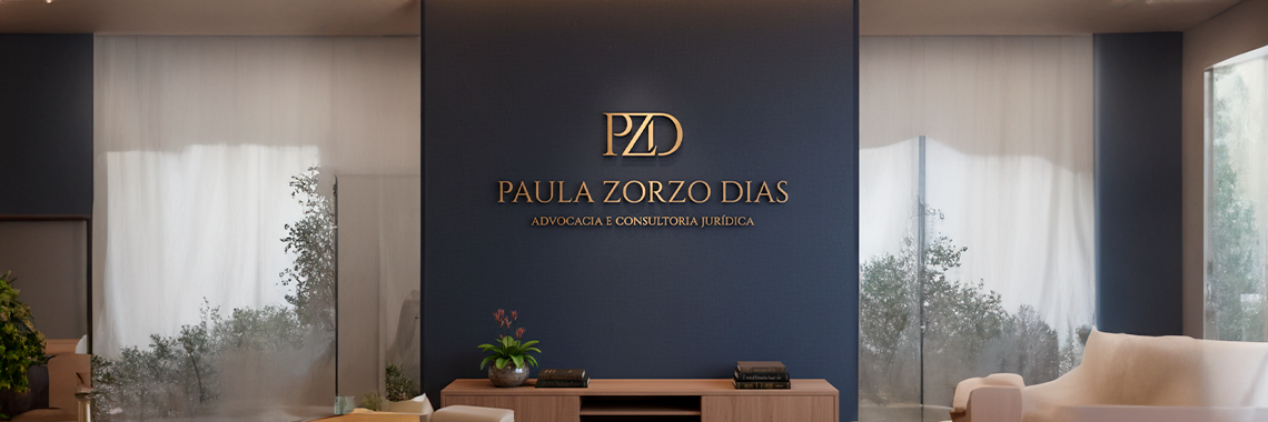 Parede de escritório jurídico com logotipo dourado sobre fundo azul, identidade visual criada pela Jurinow.